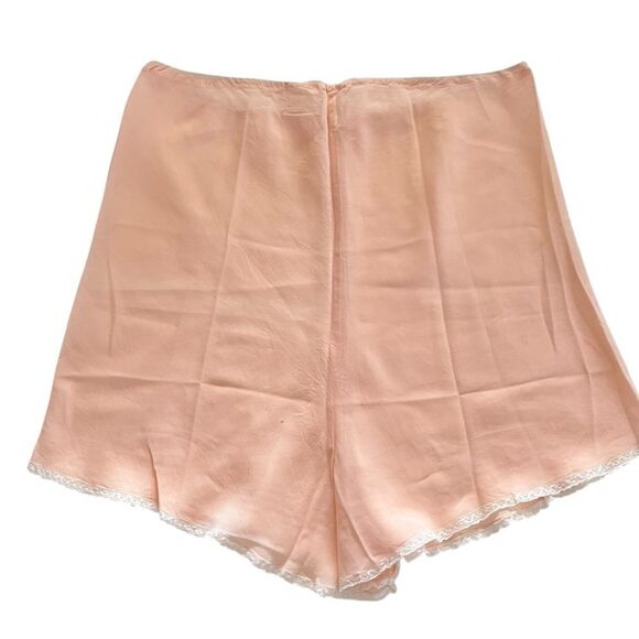 Vintage 1930’s/40’s Light Peach Lingerie Tap Pants - Picture 2 of 8